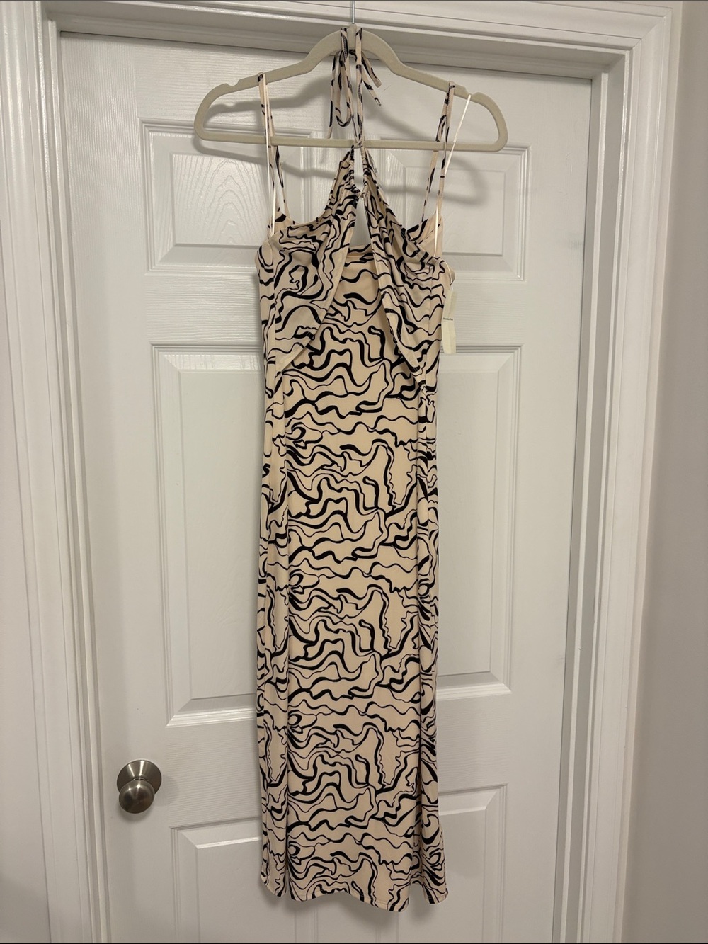 Abercrombie & Fitch Beige Maxi Dress with Black Abstract Swirl Print